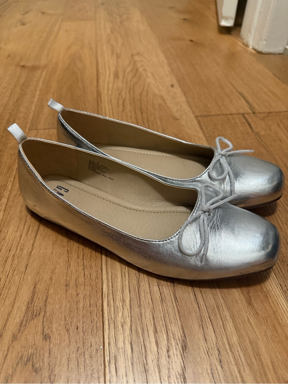 Metallic Silver Ballet Flats with Bow - Women